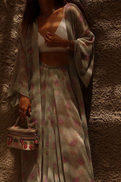 Özge Özgenç Floral Patterned Self Patterned Belted Kimono