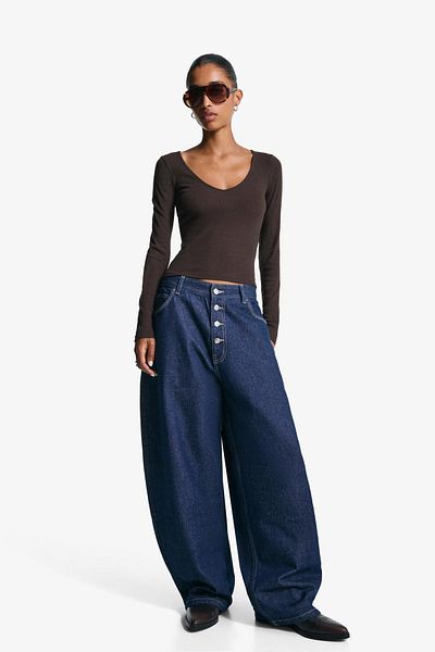 Bershka Long sleeve V-neck T-shirt