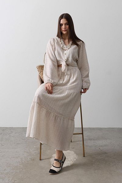 Fi-MA Balloon Sleeve Skirt Eyebrow Suit - Natural