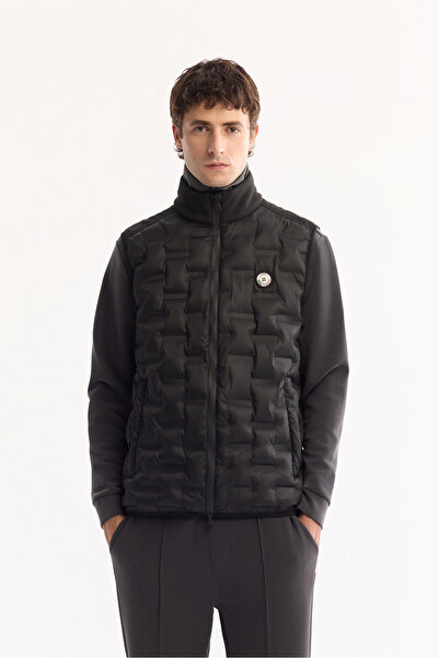 Avva Men's Black Stand Collar Water Repellent Windproof Lightweight Puffer Comfort Fit Vest A52Y6583