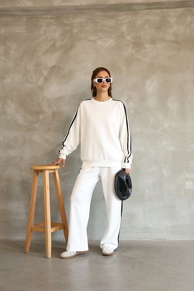 02Lady Fashion Stripe Detailed Oversize Wide Leg Modal Fabric Tracksuit Set