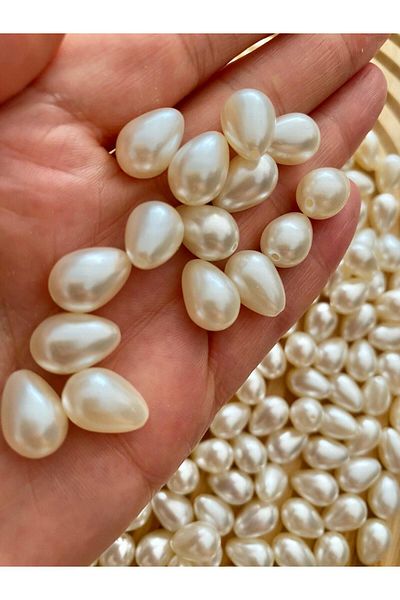 312 KONSEPT 30 Oval Pearlescent Beads 13 mm