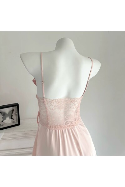 Caprisious Elegant Butterfly-Inspired Halter Neck Satin Dress with Lace Bodice