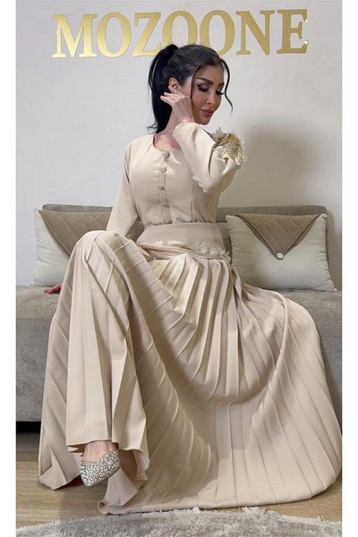 MEZON FASHION Gold embroidered evening dress