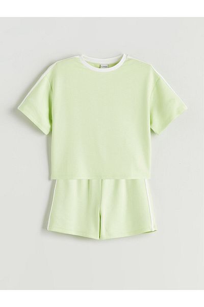 LC Waikiki Crew Neck Girls T-Shirt and Shorts