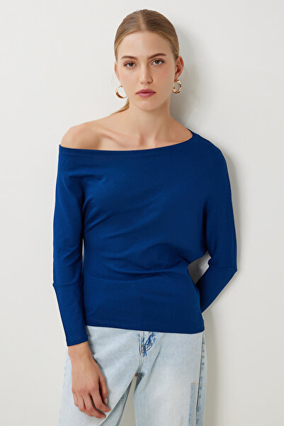 Happiness İstanbul Women's Navy Blue Boat Neck Basic Knitwear Blouse Ub00473