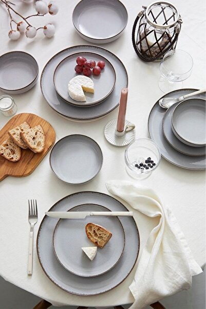 Kütahya Porselen Modern 4 Piece 24 cm Flat Serving Plate (with Emblem)