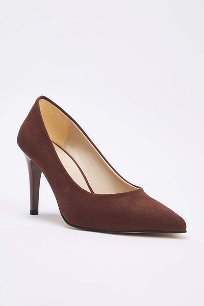 TRENDYOL SHOES Дамски обувки на висок ток от тъмнокафяв велур с остър връх 
TAKAW26TO00005