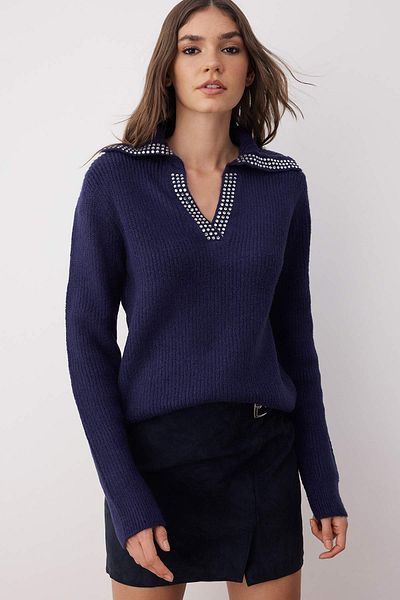 Trendyol Collection Navy Blue Soft Textured Wide Fit Stone Collar Detailed Knitwear Sweater Twoaw26Kz00035