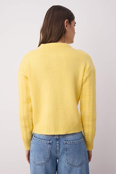 Trendyol Collection Sárga, puha textúrájú gomb részletes széles szabású kötöttáru kardigán TWOAW26HI00153