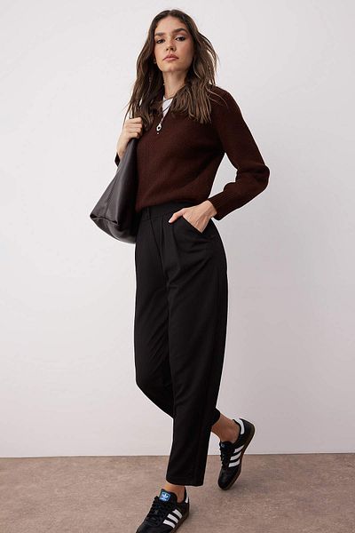 Trendyol Collection Black Carrot Mold Knitted Trousers Twoaw26Pl00017