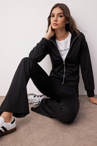 Trendyol Collection Black Raglan Sleeve Relaxed Top Flare/Spanish Leg Bottom Stretchy Knitted Bottom - Top Set Twoaw26Au00039