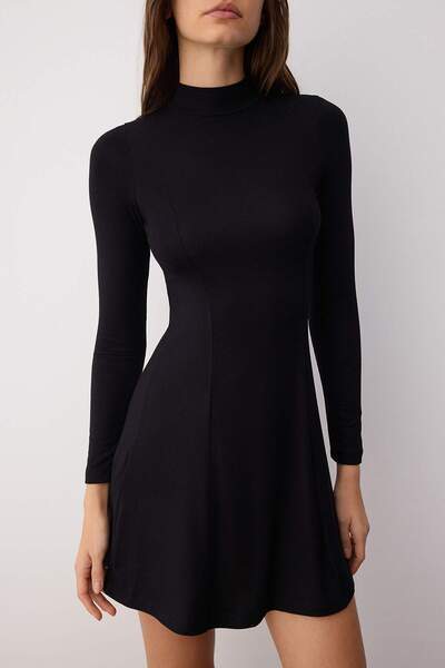 Trendyol Collection Black Straight Short/Mini Skater/Waist Cutout Knitted Dress Twoaw26El00039