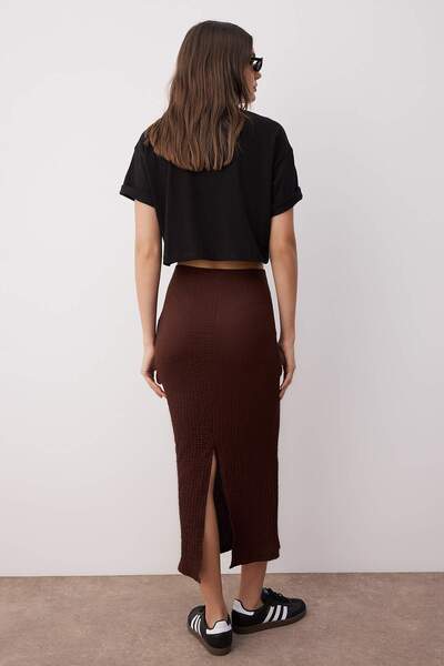 Trendyol Collection Brown Textured Slit Midi Stretchy Knitted Skirt Twoss25Et00213