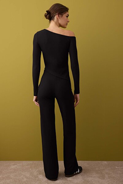 Trendyol Collection Černý asymetrický límec přiléhavý k tělu Pružný pletený spodní - horní set TWOAW26AU00056