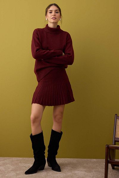 Trendyol Collection Set de îmbrăcăminte din tricotaj cu fustă pulover cu gât țesut moale burgundă - set de jos TWOAW26AU00023