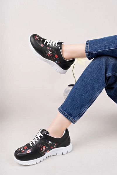 ARME SHOES حذاء رياضي نسائي منقوش لتقويم العظام
