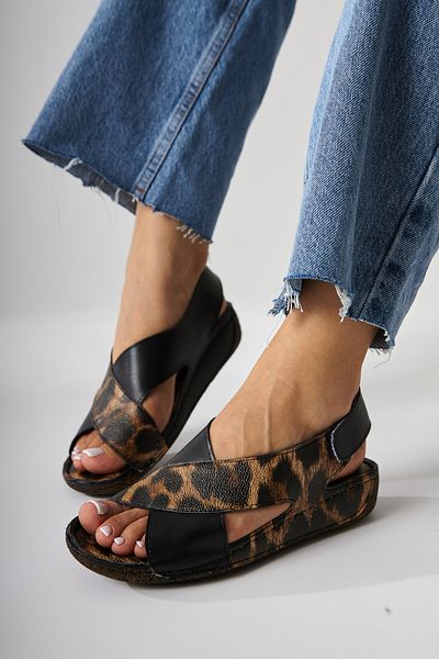 Limoya Margit Leopard Patterned Cross Strap Women's Comfort Sandals
