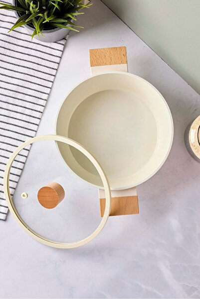 Perotti Cookwood Beige Induction Base Ceramic Deep Pot with Wooden Handle and Lid 20 cm