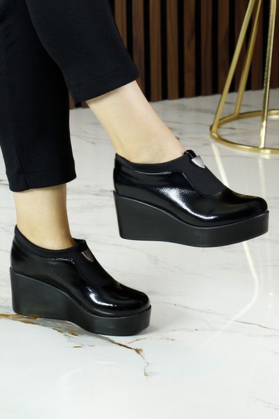 Erkan Saçmacı Sofia Exclusive Black Patent Leather Stretch Buckle Round Toe Wedge Heeled Casual Shoes