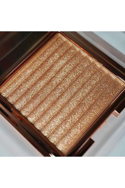 EDA LUXURY BEAUTY Gold Bronzer Illuminator Superstar Highlighter Shimmer Silky Satin Glow Gold Vegan Makeup Palette