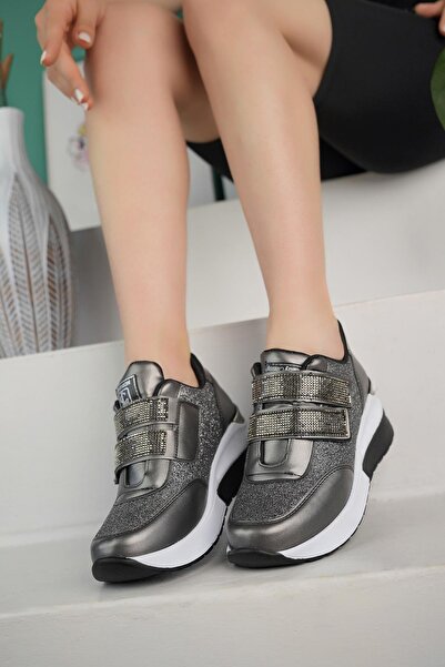 lady classy Kadın Cırtlı Taşlı Rahat Kalıp Spor Ayakkabı