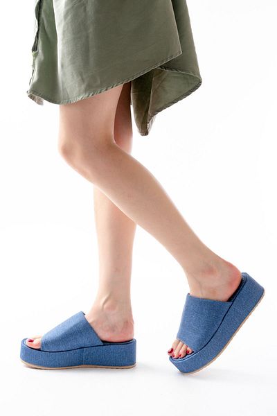 infon shoes creation 861-1011 Light Denim Wide Banded Wedge Women's Slippers