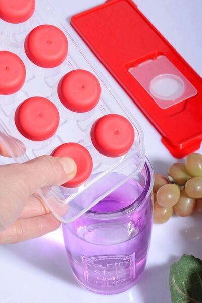 Gondol Nonstick Thumb Ice Cooler with Lid