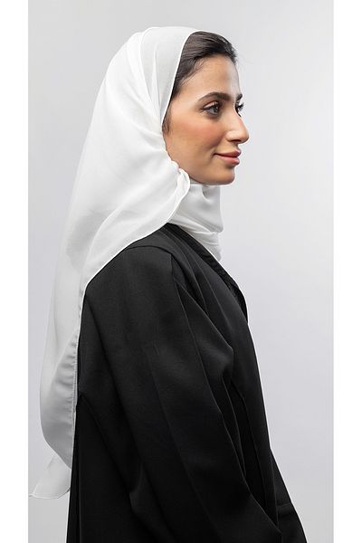 outline Plain white veil
