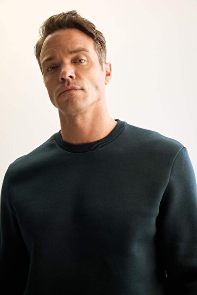 DeFacto 3 İplik Pamuklu Şardonlu İçi Polarlı Regular Fit Bisiklet Yaka Kalın Sweatshirt D7876AXNS