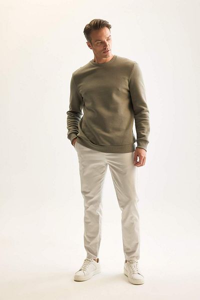 DeFacto 3-fädiges, dickes Sweatshirt aus Baumwolle mit Kapuze und Fleece-Innenseite, reguläre Passform, Rundhalsausschnitt, D7876AXNS