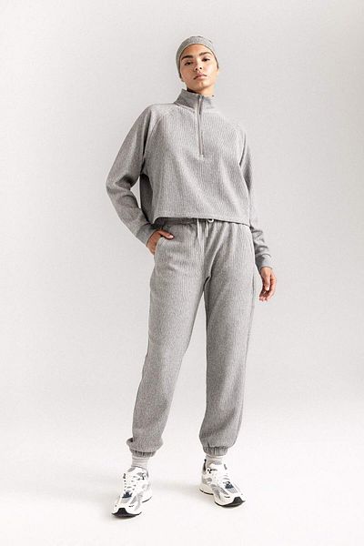 DeFacto DeFactoFit Sport-Sweatshirt mit Reißverschluss und Stehkragen D1703AX24AU