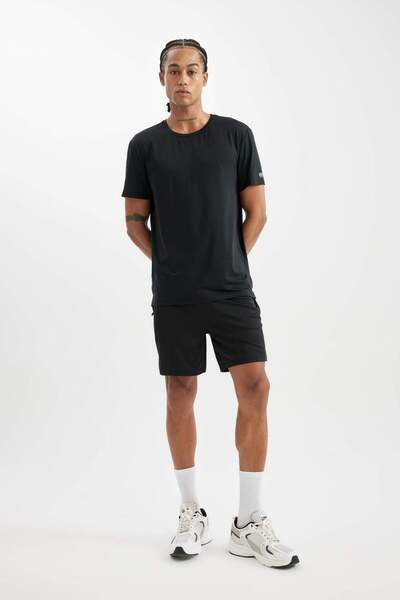 DeFacto DeFactoFit Μαύρο Standard Fit Κανονική κοπή Crew Neck Sportsman κοντομάνικο μπλουζάκι C9175AX24AU