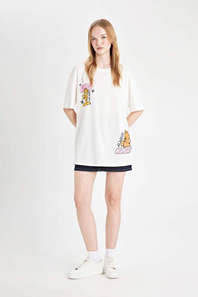DeFacto Coool Garfield Oversize Wide Fit Crew Neck Back Printed Short Sleeve T-Shirt D4827Ax24Au
