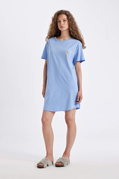 DeFacto Looney Tunes Regular Fit Bisiklet Yaka Kısa Kollu Gecelik -Fall in Love D3186AX24HS