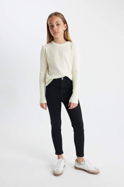 DeFacto Pantaloni negri Skinny Fit pentru fete cu buzunare pe picior C7505a824au