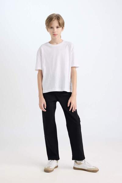 DeFacto Erkek Çocuk Okul Straight Fit Düz Paça Cepli Siyah Basic Düz Jean Pantolon C3682A824AU