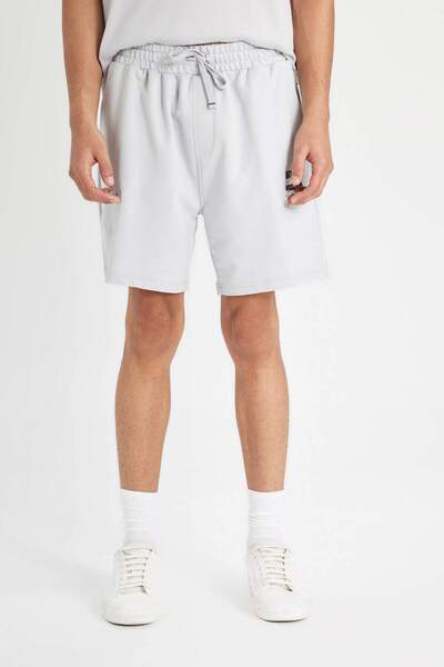 DeFacto Batman 85 Regular Fit Düz Paça Şort C5867AX24HS