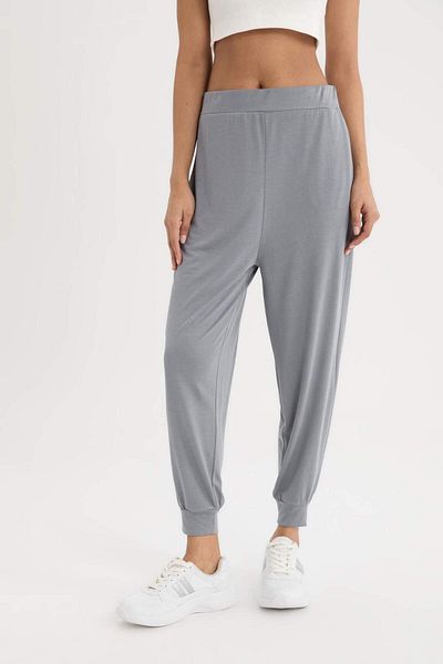 DeFacto Passform: Oversize-Hose mit weitem Schnitt, Joggerbein, Standardlänge, Modalstoff C0492ax24sm