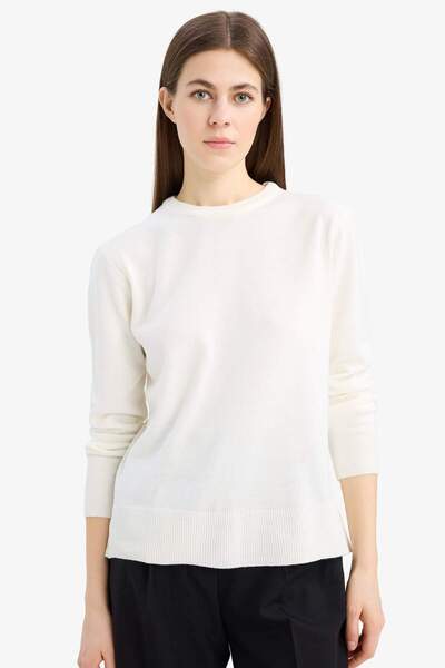 DeFacto Regular Fit Yumuşak Dokulu Bisiklet Yaka Basic Düz Triko Kazak C0058AX24WN