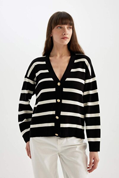 DeFacto Relax Fit pruhovaný pletený svetr s výstřihem do V C5264AX24AU