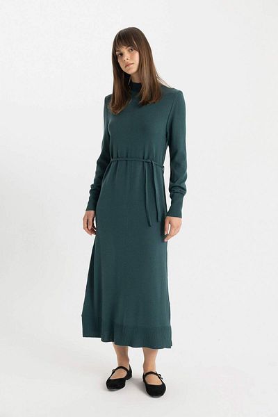 DeFacto Regular Fit Half Turtleneck Basic Plain Slit Long Sleeve Maxi Knitwear Dress A9807Ax24Wn