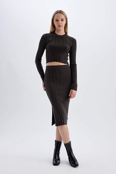 DeFacto Coool Slim Fit Slim Fit Basic Plain Slit Knitwear Midi Skirt A2058Ax24Au