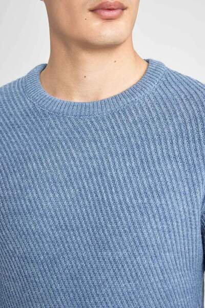 DeFacto Mavi Standart Fit Normal Kesim Bisiklet Yaka Triko Kazak C0048AX24AU