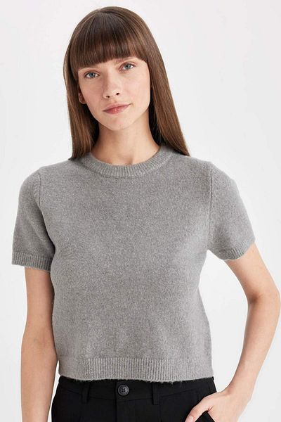DeFacto Regular Fit Crew Neck Premium Basic Απλό κοντομάνικο πλεκτό πουλόβερ C9049AX24WN