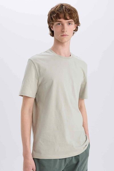 DeFacto Neues, kurzärmliges T-Shirt aus 100 % Baumwolle mit normaler Passform und Rundhalsausschnitt – V7699AZ24SP
