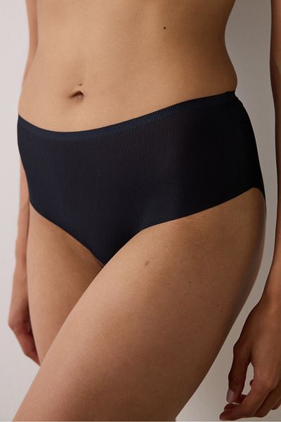 Penti Black Zero Gram Seamless Non-Marking Normal Waist Hipster Panties