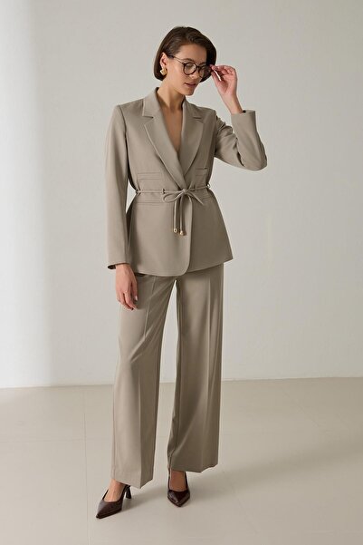 Setre Μπουφάν Olive με λεπτομέρεια με κορδόνι στη μέση και τσέπη, άνετο κοστούμι παντελόνι με τσέπες