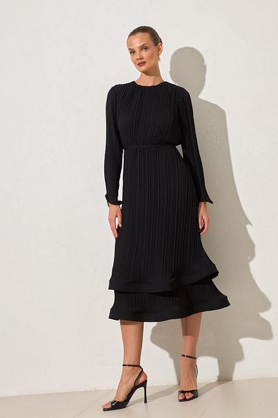 Setre Black Accessory Pleated Relaxed Cut Dress