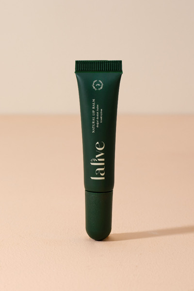 Lalive %100 Doğal, Çilekli Parlatıcı Besleyici Dudak Balmı - Lip Balm